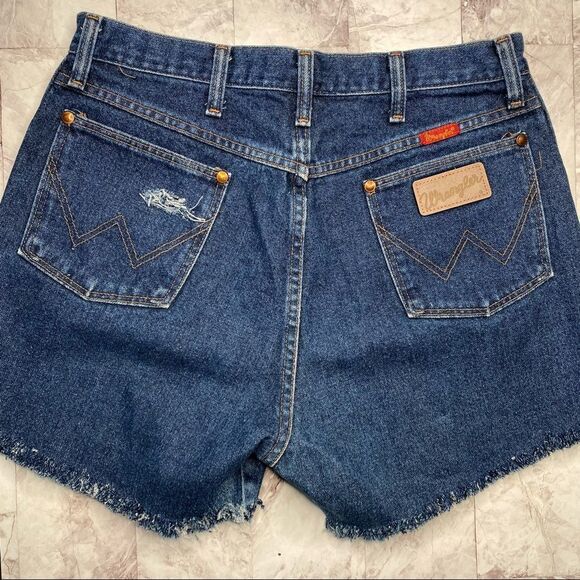 WRANGLER Jeans Blue High Waist Denim Cut Off Shorts - Size 32 - Picture 3 of 7